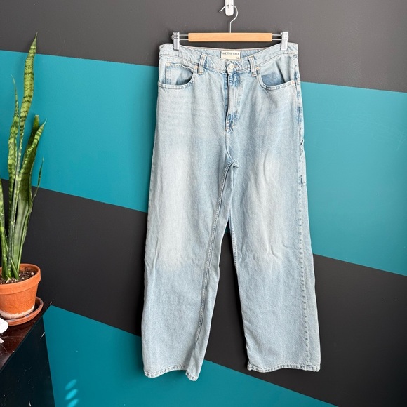 We The Free Tinsley Baggy High-Rise Jeans size 30 - Picture 2 of 16